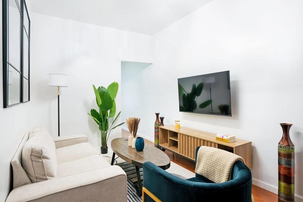 454-3e Prime Location 1br Newly Furnished Apartamento