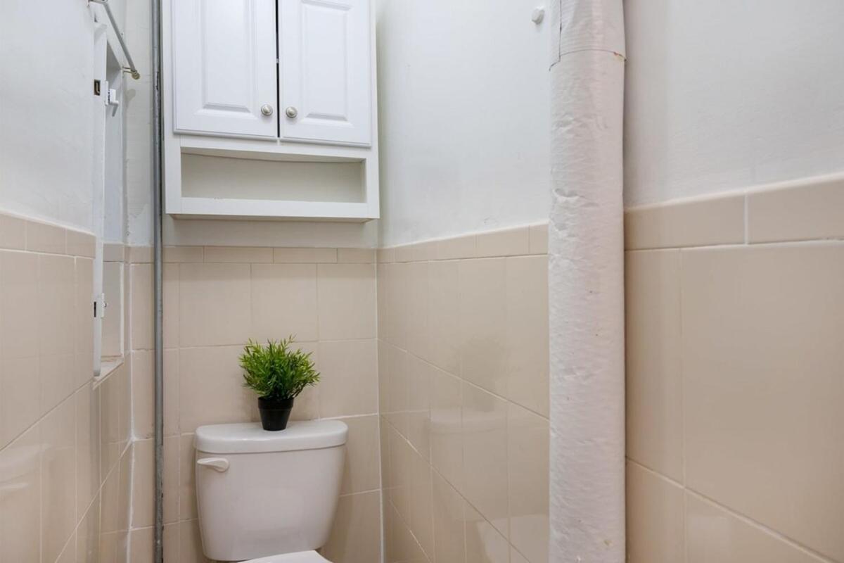 454-3e Prime Location 1br Newly Furnished Apartamento *
